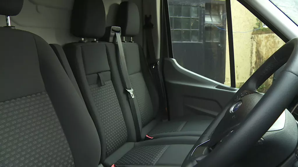 Ford Transit 410 L3 Minibus Diesel RWD 2.0 Ecoblue 165PS H3 15 Seater Leader Auto