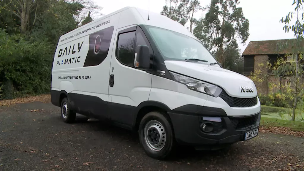 Iveco Daily 35S16 Diesel 2.3 Extra High Roof Business Van 3520L WB Hi-Matic