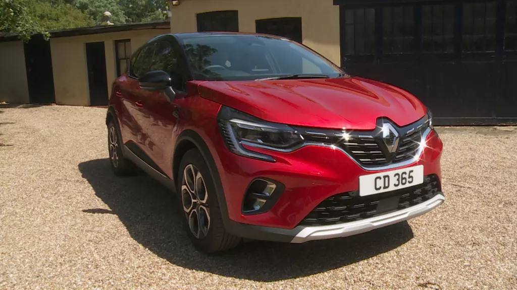 Renault Captur full hybrid priced to win diesel buyers